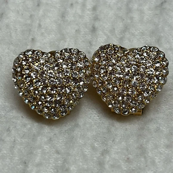 Vintage Heart Shaped Gold and Pave Rhinestone Earrings. - Picture 4 of 5